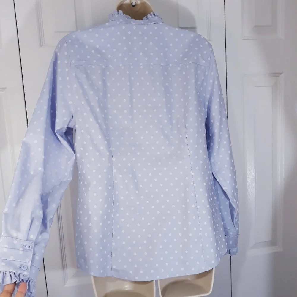 Chico's No Iron Cotton Long-Sleeve Button Down Lavander Polka Dott Shirt Small